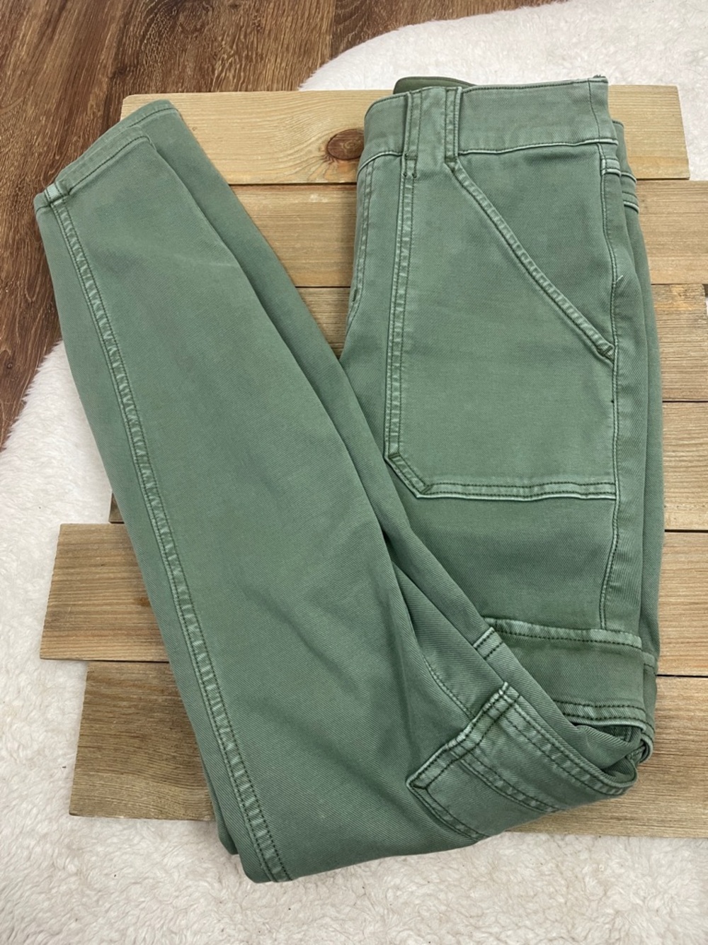 Spanx Stretch Twill Ankle Cargo Pant Soft Sage